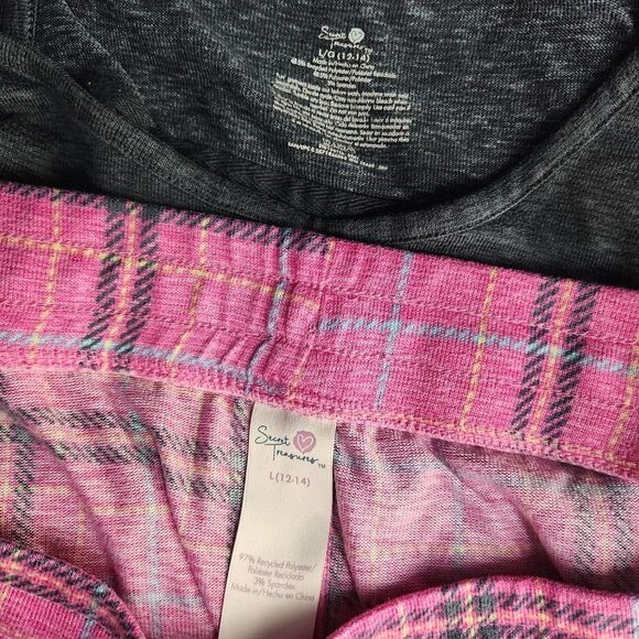 Secret Treasures Intimate's 2 Pc Sleepwear Tank & Shorts Pockets - Picture 9 of 10